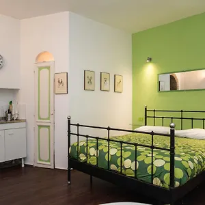  Apartment Trastevere Intimate