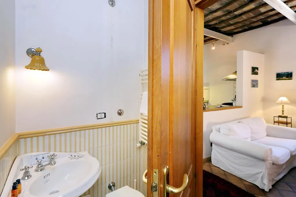 Lungaretta 2 Apartment Rome Italy